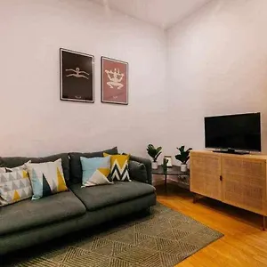 Apartamento Cozy Y, Barcelona
