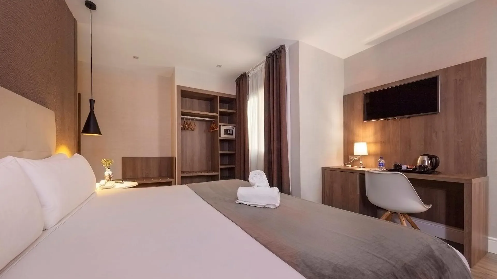 **  Hotel Oasis Barcelona Spanien